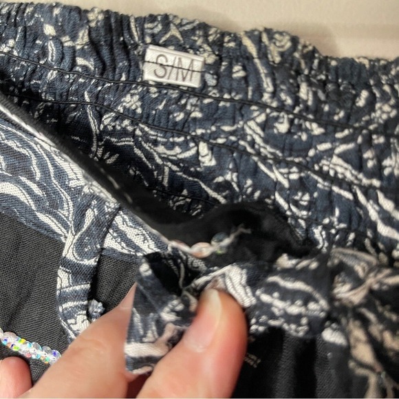 NEW‼️JUNGLEE BILLEE Black & White Sequin and Bead Detailed 3" Cotton Shorts - Picture 5 of 6